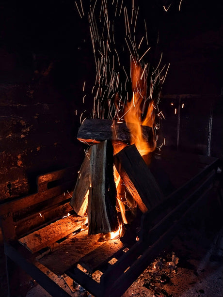 Black Lodge Candle | Chimney Smoke, Woods, Cashmere